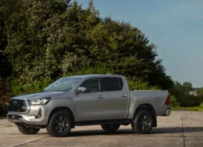 Toyota Hilux Cabine Dupla MT Básica
